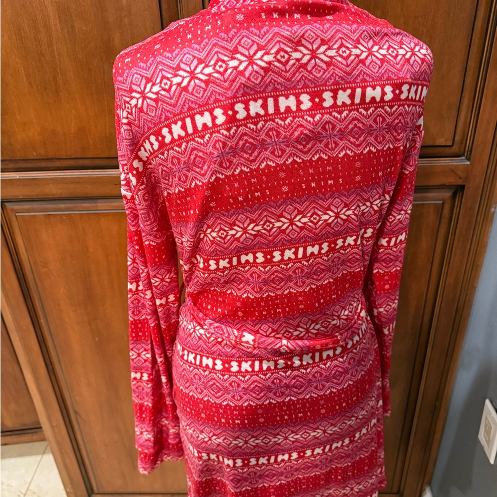 SKIMS Red Patterned Robe - Picture 6 of 6